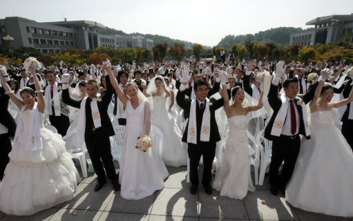 kate and william wedding pictures. Kate and William could