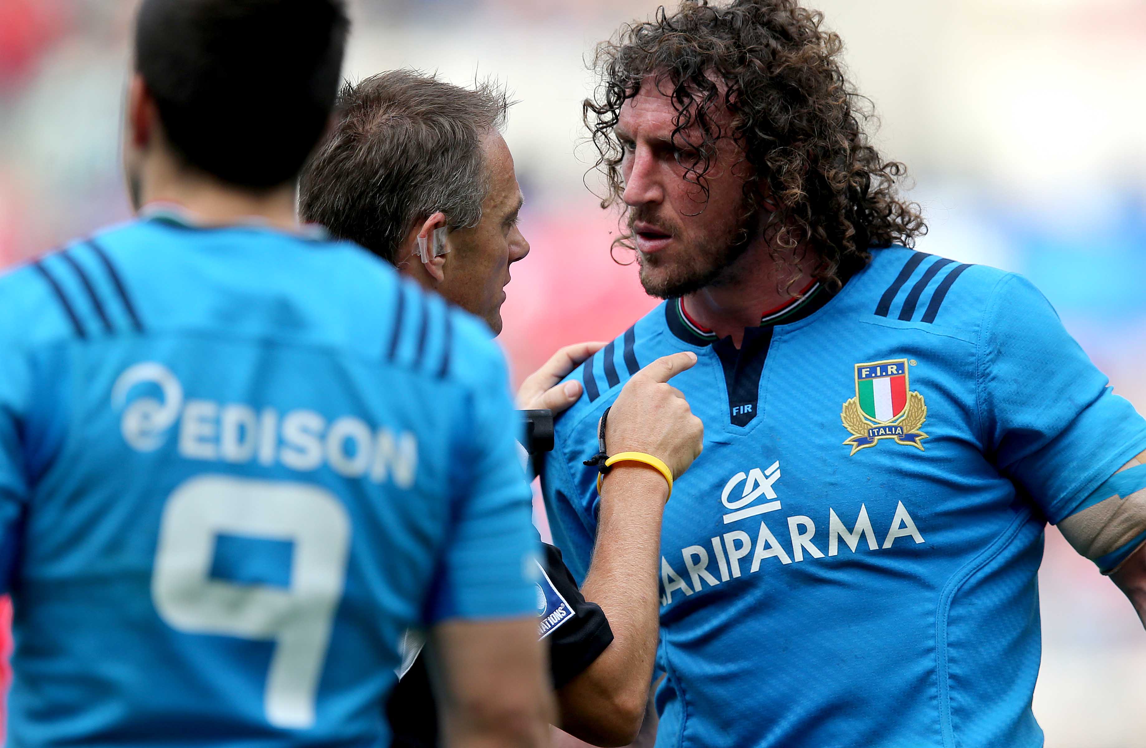 Mauro Bergamasco with referee Chris Pollock